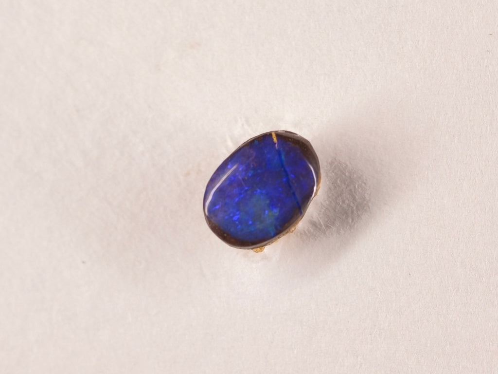 Opale boulder d’Australie — ovale — 0,9 ct