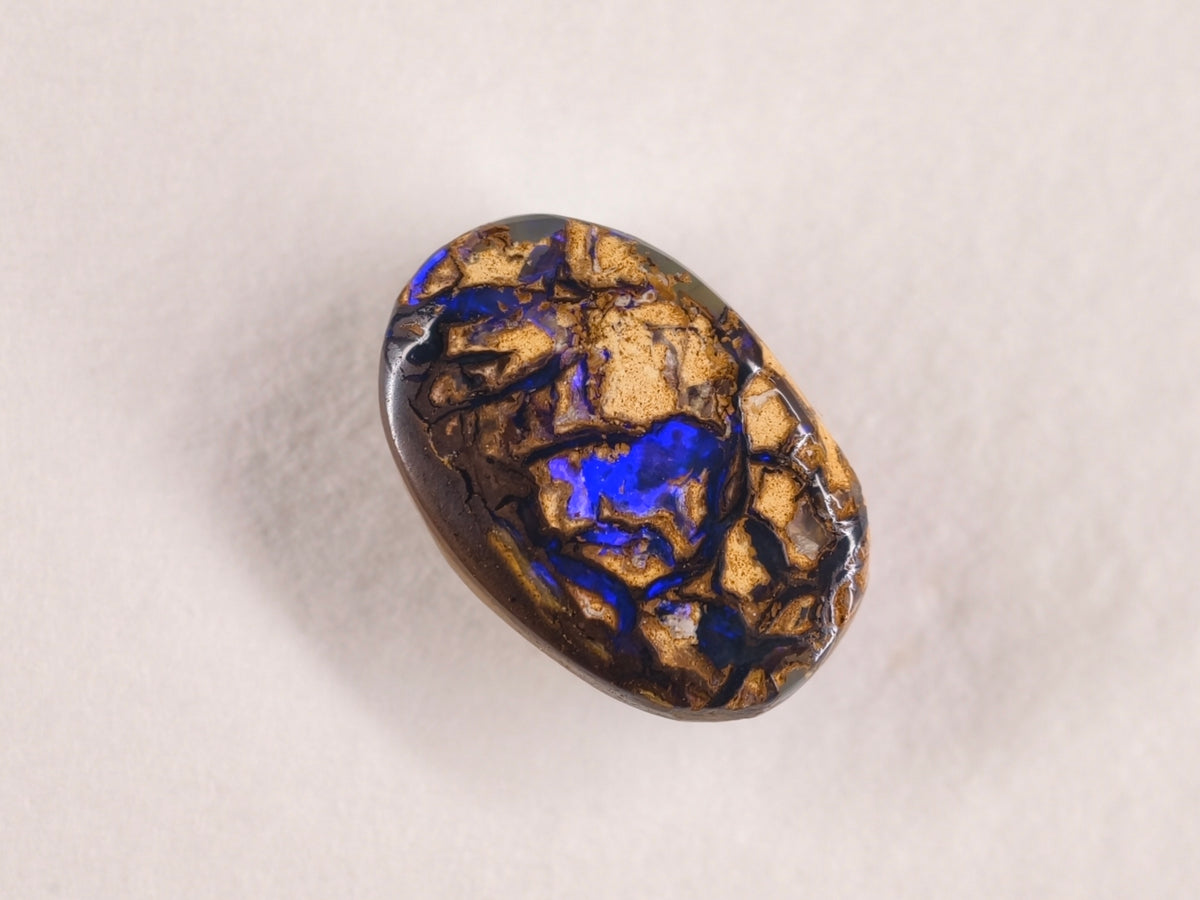 Opale boulder d’Australie — ovale — 5 ct