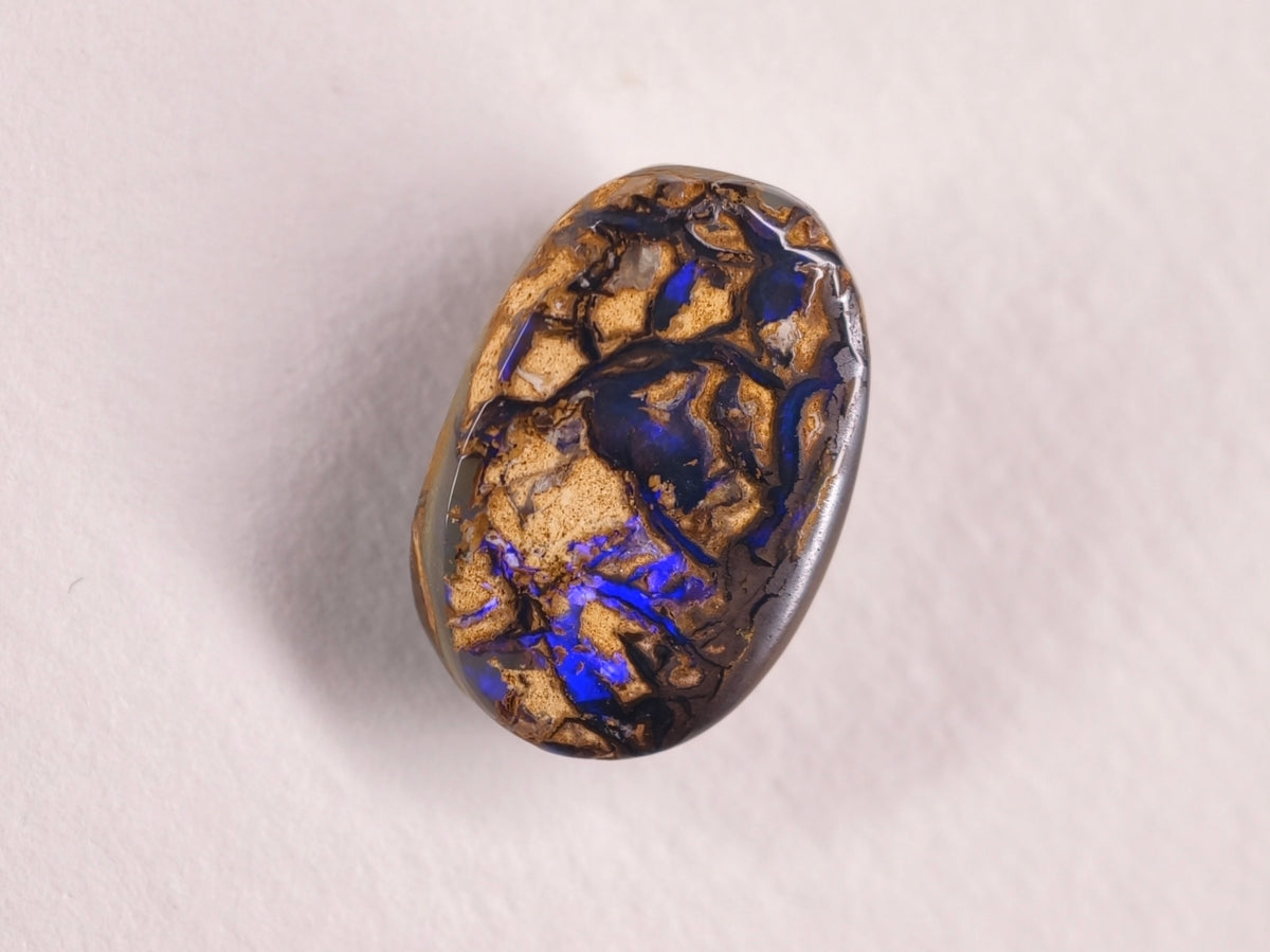 Opale boulder d’Australie — ovale — 5 ct