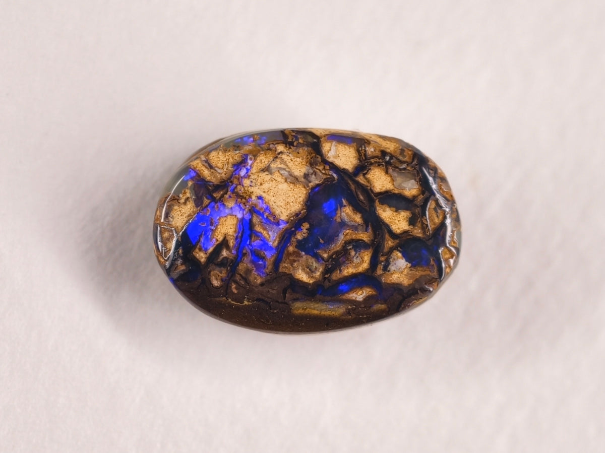 Opale boulder d’Australie — ovale — 5 ct
