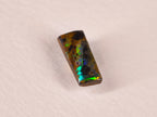 Opale boulder d’Australie — forme libre — 2,5 ct