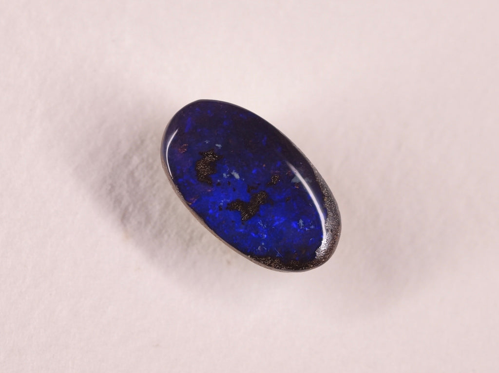 Opale boulder d’Australie — ovale — 3,9 ct