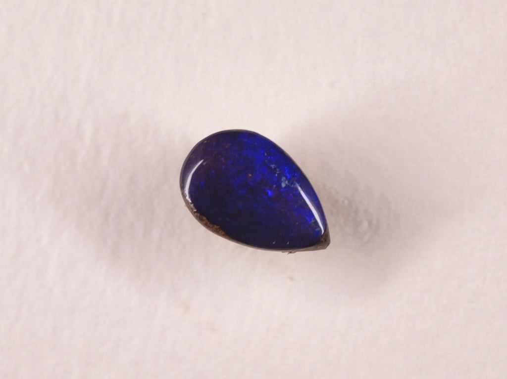 Opale boulder d’Australie — goutte — 2,3 ct