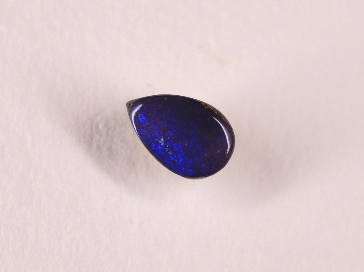 Opale boulder d’Australie — goutte — 2,3 ct