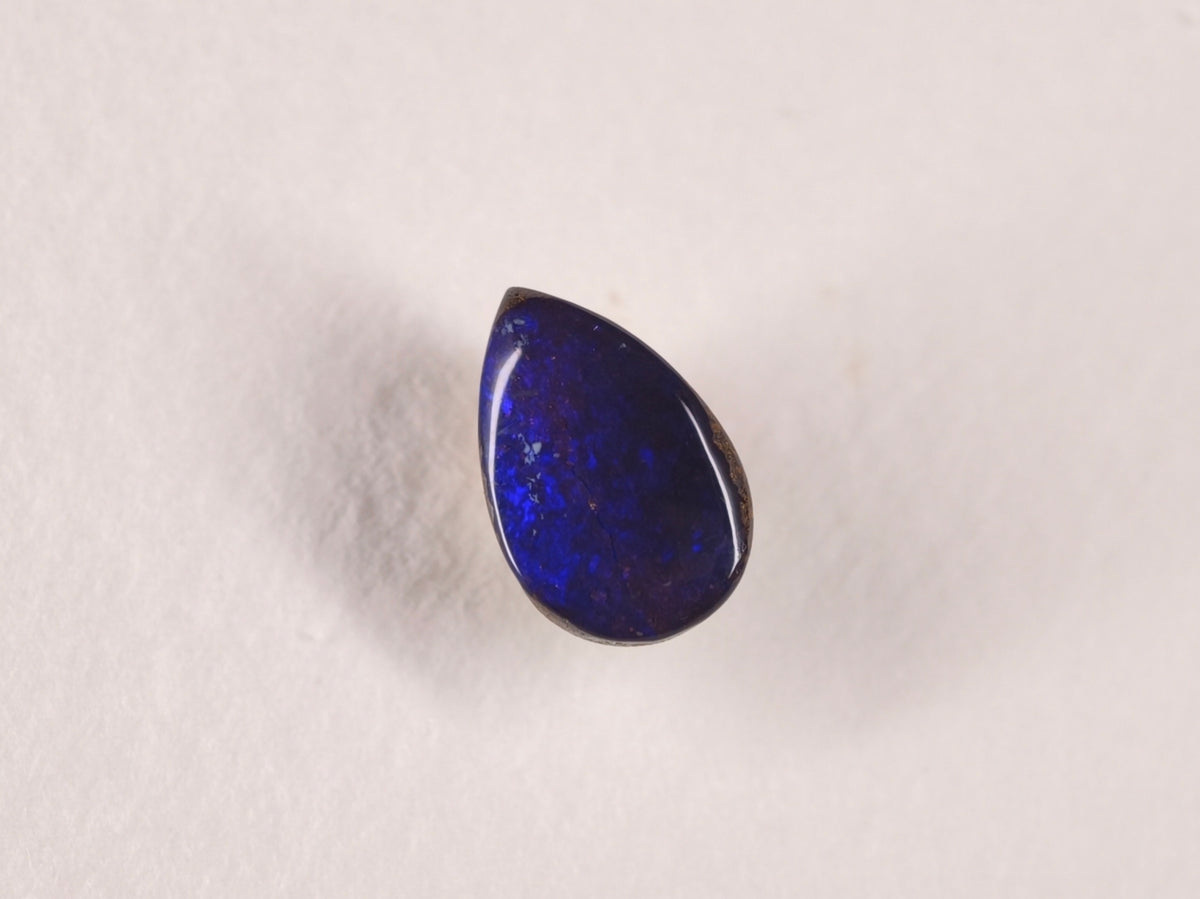 Opale boulder d’Australie — goutte — 2,3 ct