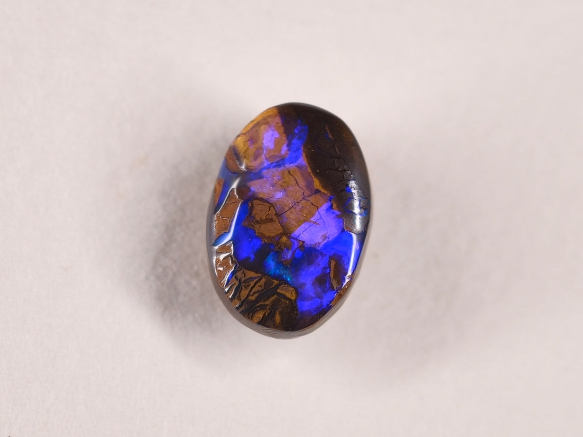 Opale boulder d’Australie — ovale — 4,8 ct