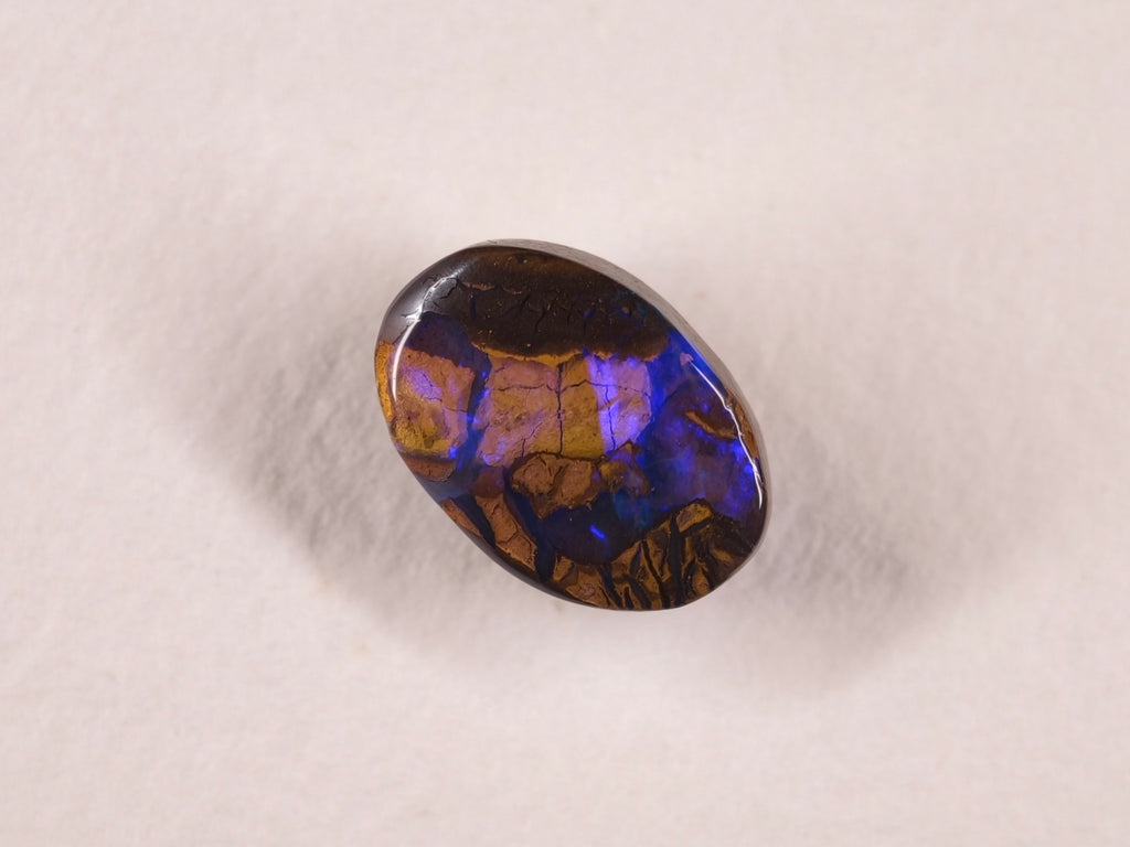Opale boulder d’Australie — ovale — 4,8 ct