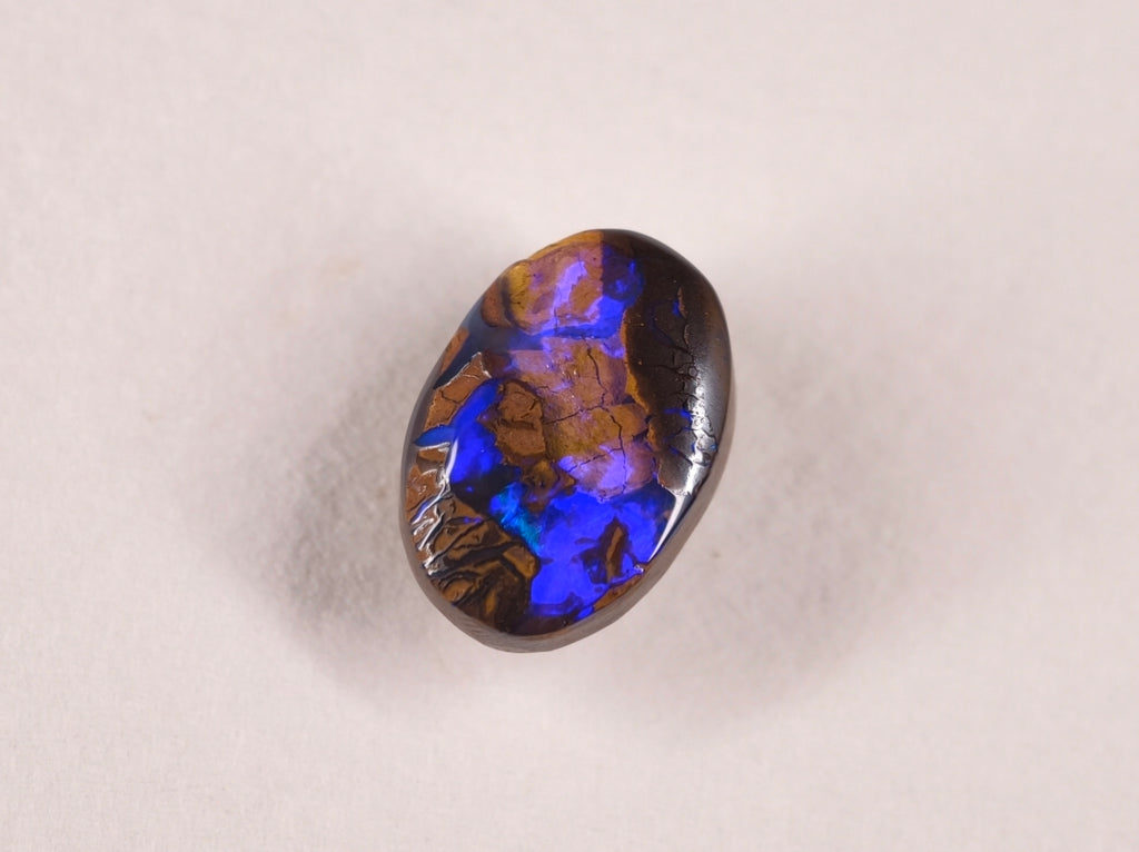 Opale boulder d’Australie — ovale — 4,8 ct