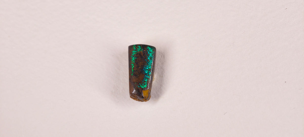 Opale boulder d’Australie — forme libre — 5,8 ct