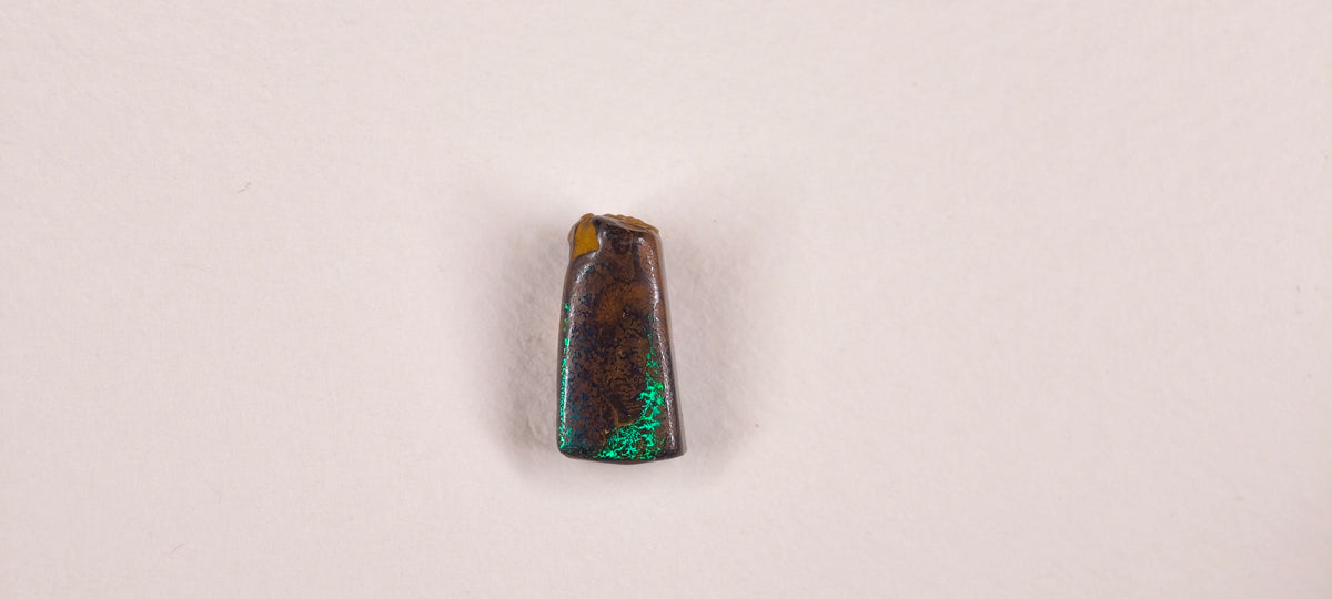 Opale boulder d’Australie — forme libre — 5,8 ct