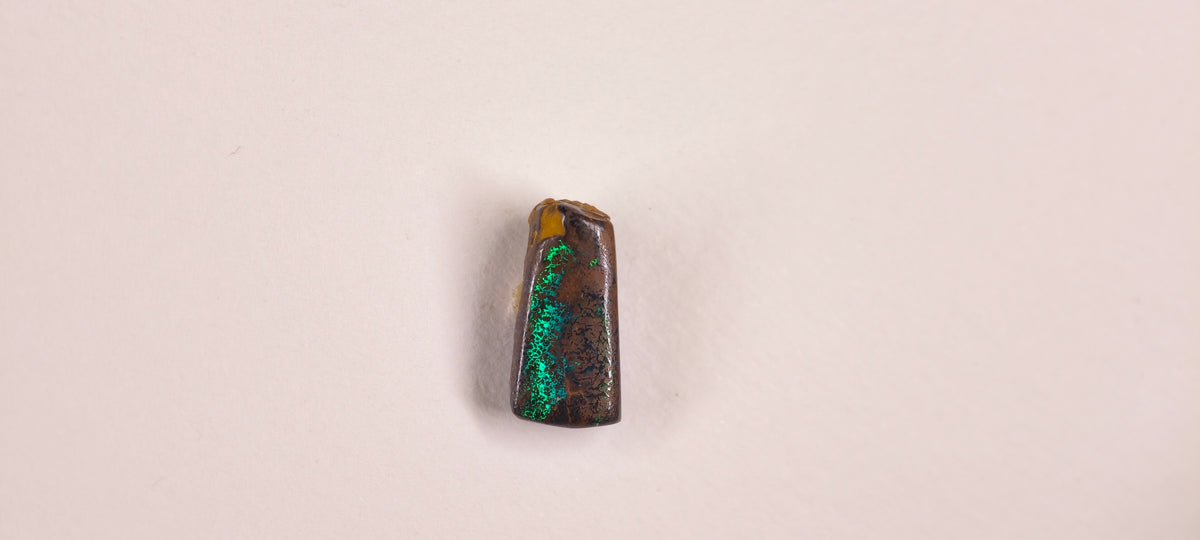 Opale boulder d’Australie — forme libre — 5,8 ct