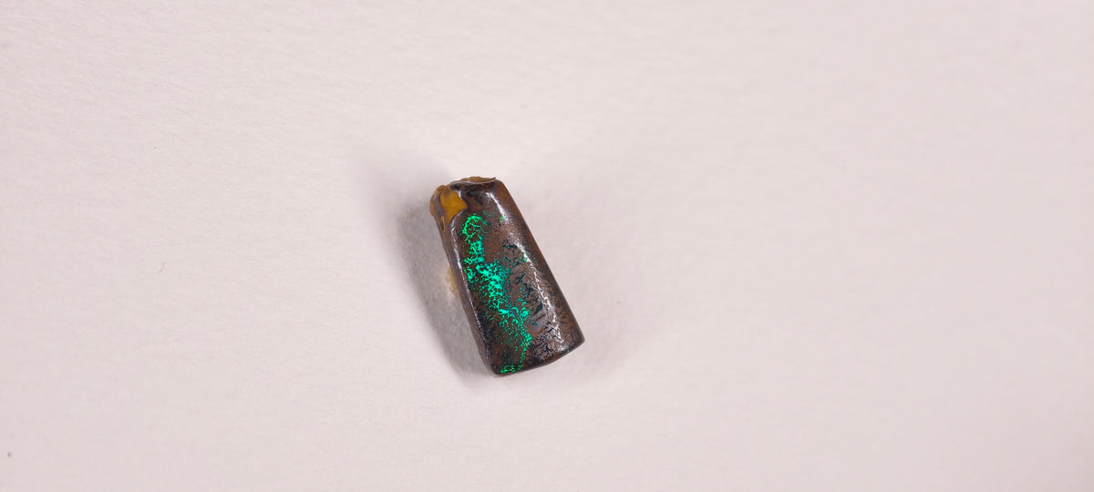Opale boulder d’Australie — forme libre — 5,8 ct