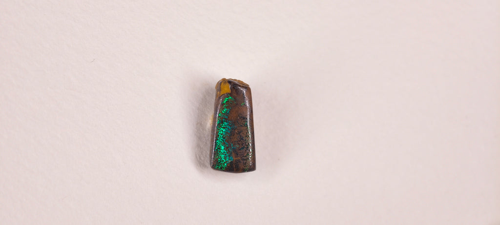 Opale boulder d’Australie — forme libre — 5,8 ct