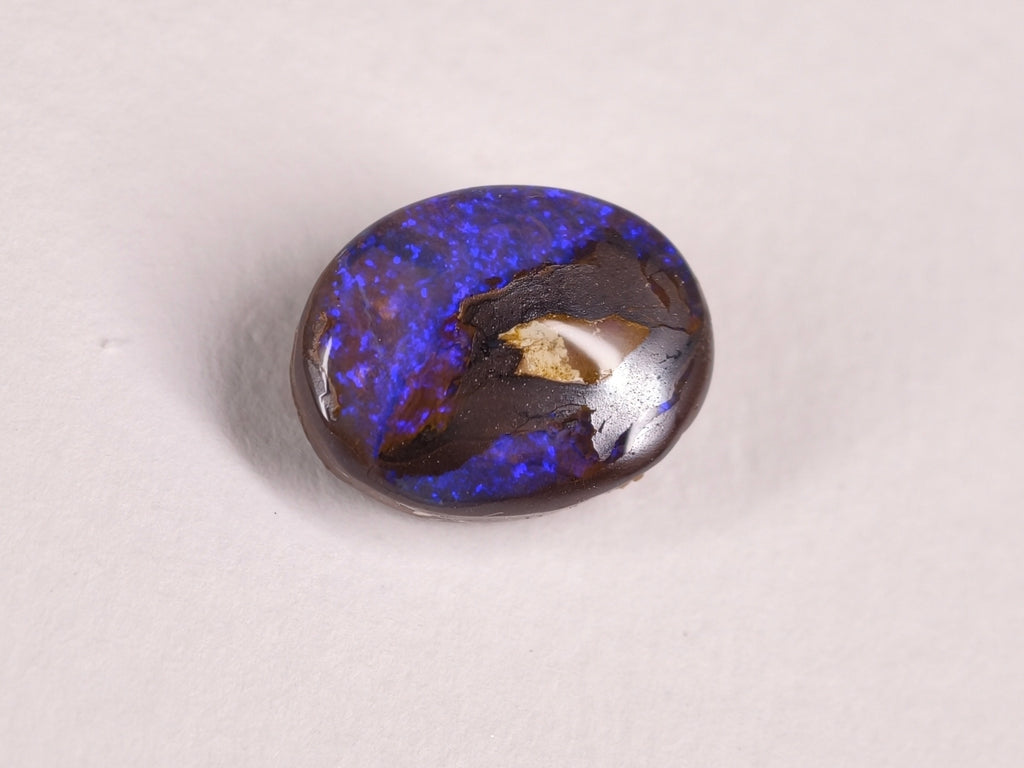 Opale boulder d’Australie — ovale — 10,4 ct