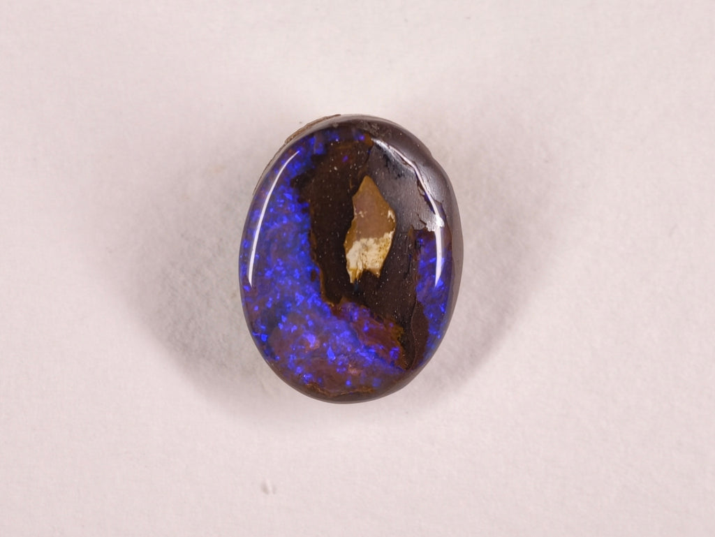 Opale boulder d’Australie — ovale — 10,4 ct
