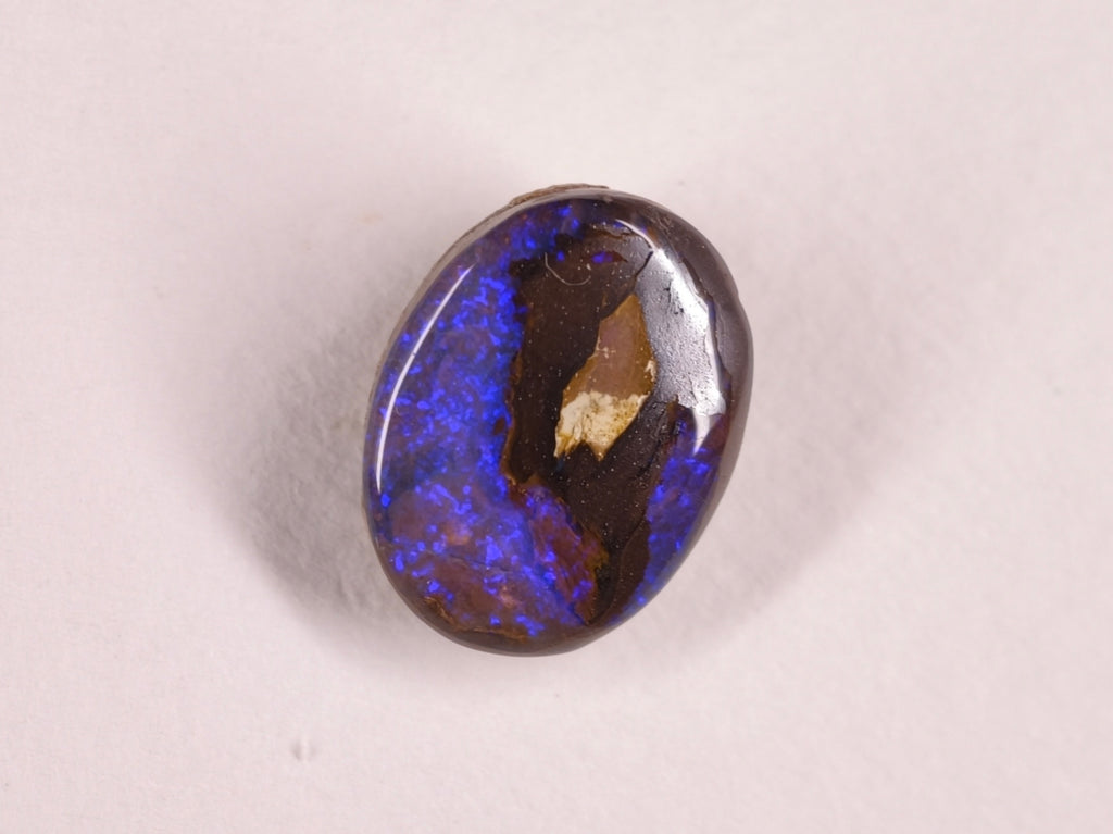 Opale boulder d’Australie — ovale — 10,4 ct