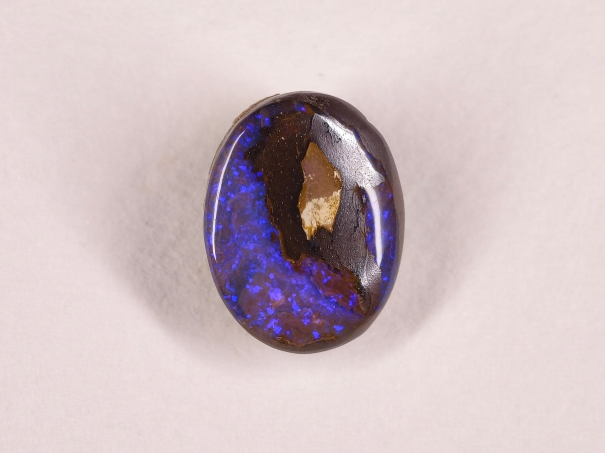 Opale boulder d’Australie — ovale — 10,4 ct