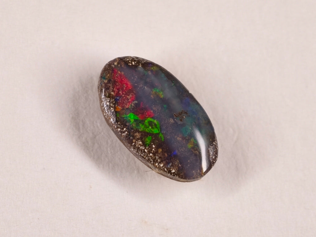Opale boulder d’Australie — ovale — 3,5 ct