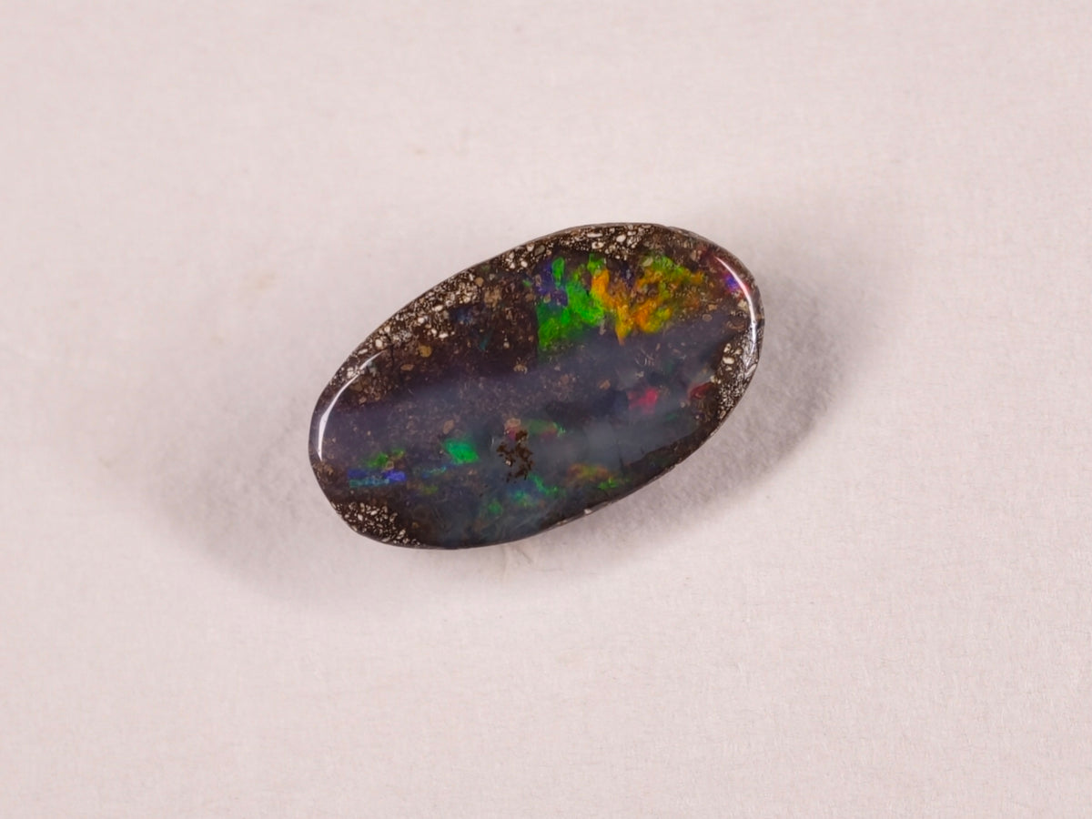 Opale boulder d’Australie — ovale — 3,5 ct