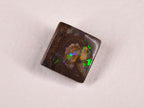 Opale boulder d’Australie — carré — 11,1 ct