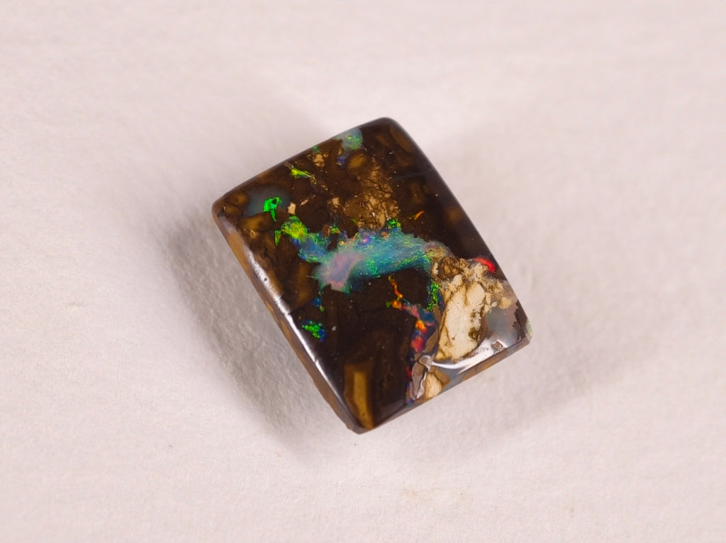 Opale boulder d’Australie — rectangle — 5 ct