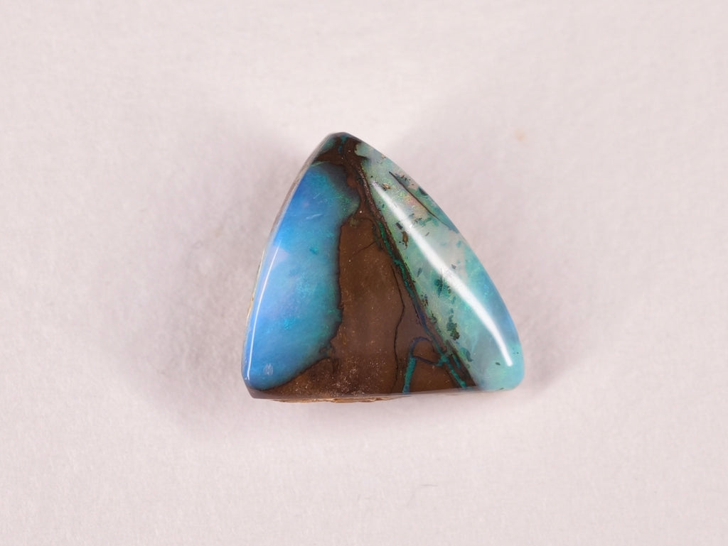 Opale boulder d’Australie — libre (losange) — 4,2 ct