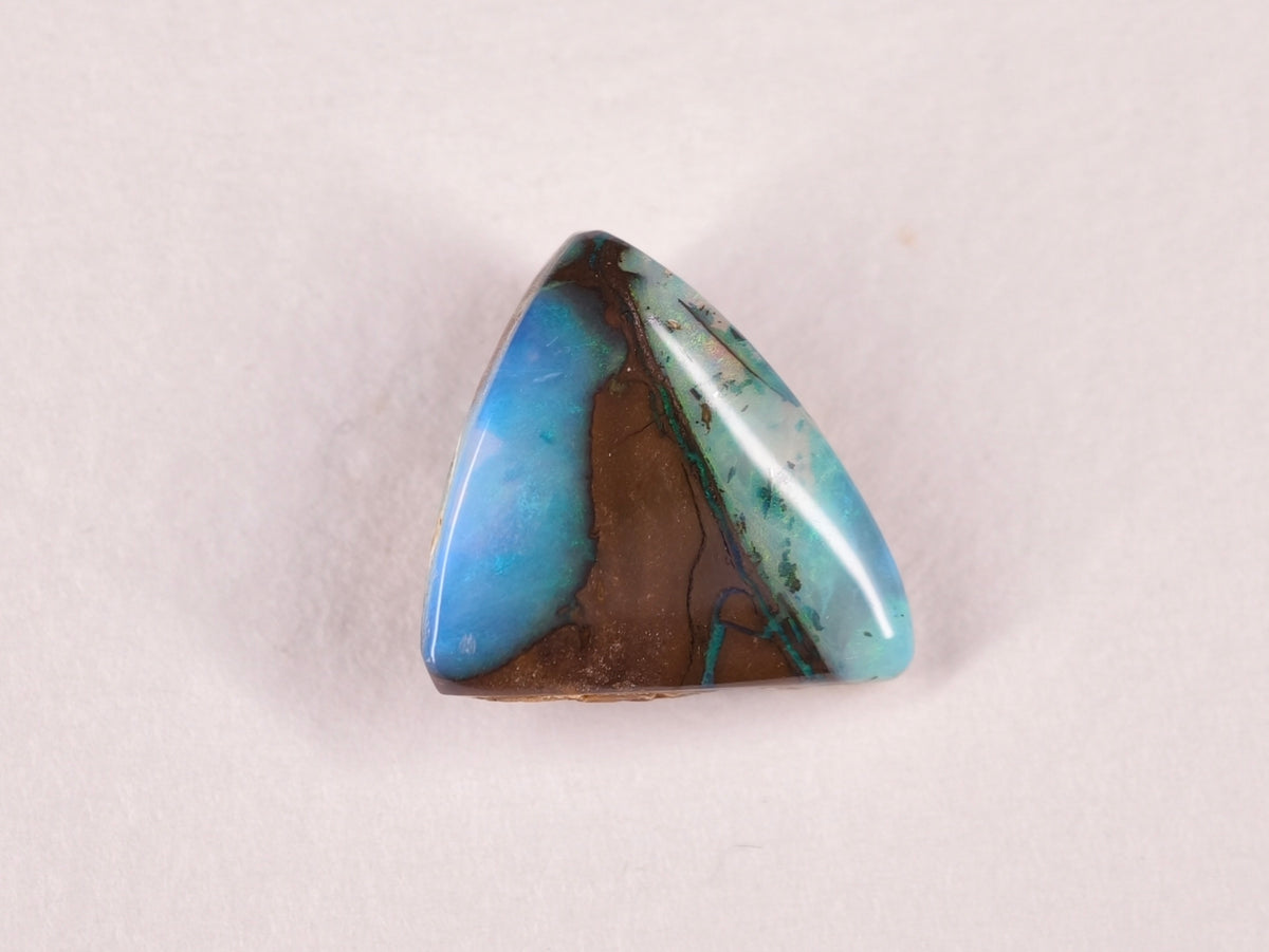 Opale boulder d’Australie — libre (losange) — 4,2 ct