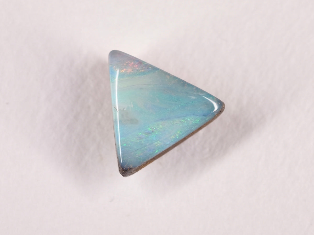 Opale boulder d’Australie — triangle — 7 ct