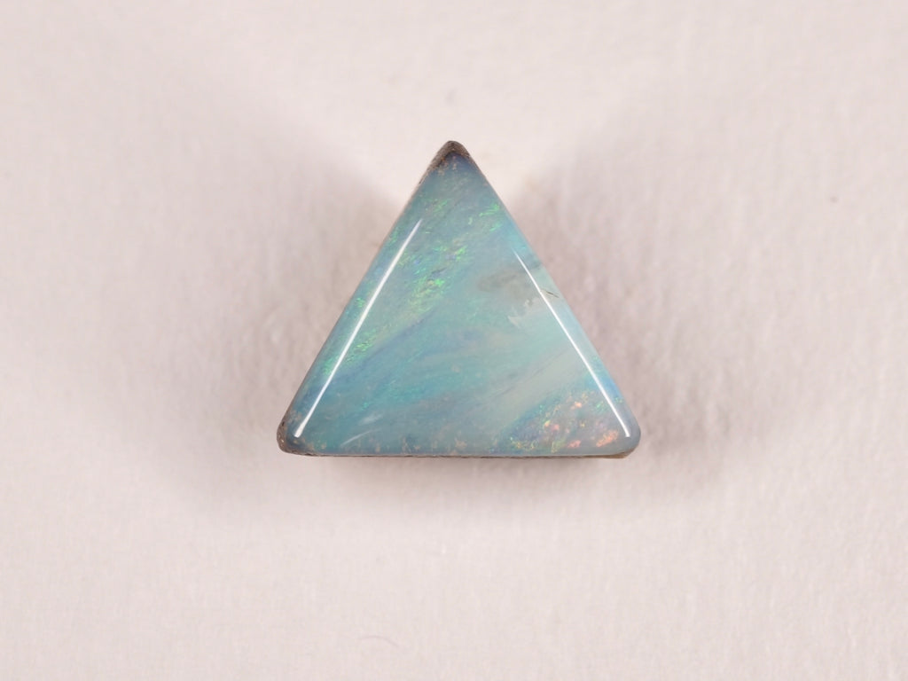 Opale boulder d’Australie — triangle — 7 ct