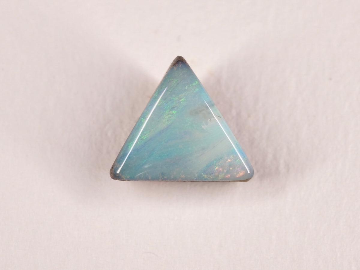 Opale boulder d’Australie — triangle — 7 ct