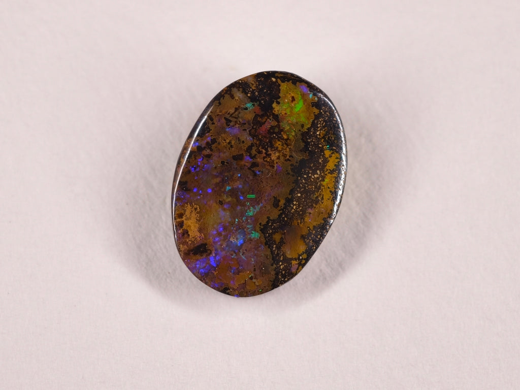Opale boulder d’Australie — ovale — 10,7 ct