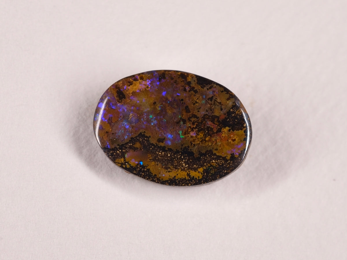 Opale boulder d’Australie — ovale — 10,7 ct
