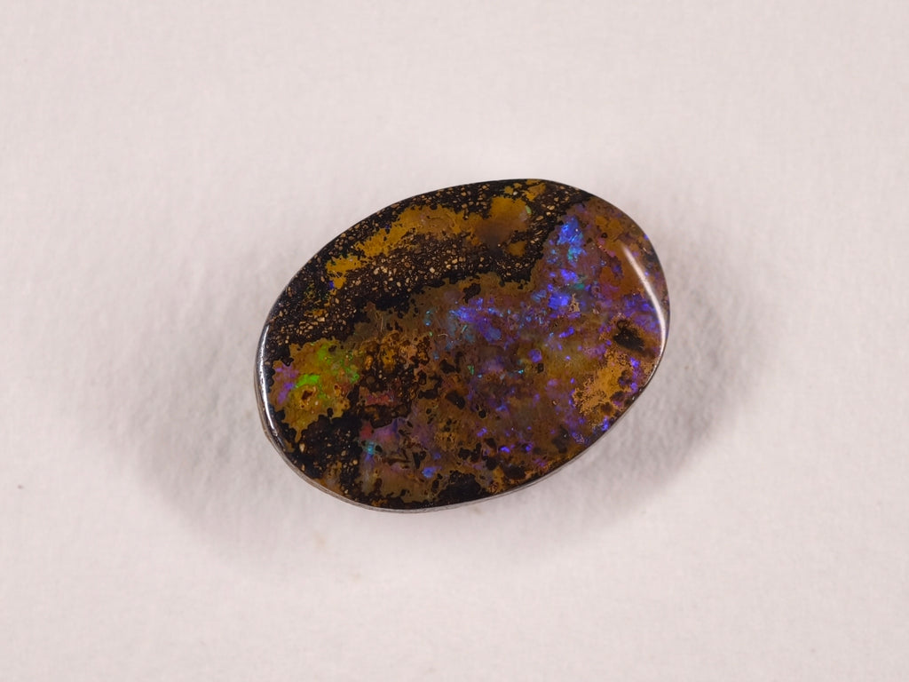 Opale boulder d’Australie — ovale — 10,7 ct
