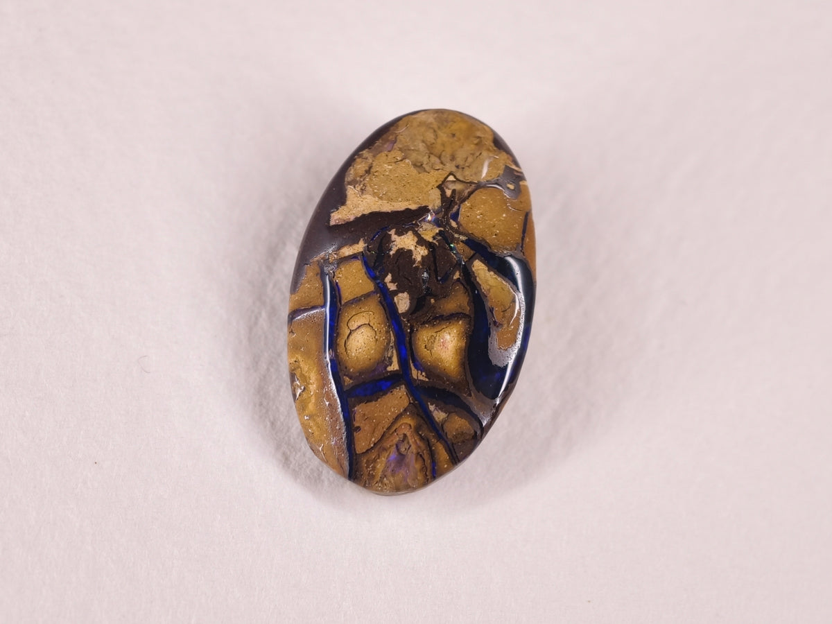 Opale boulder d’Australie — ovale — 8,4 ct