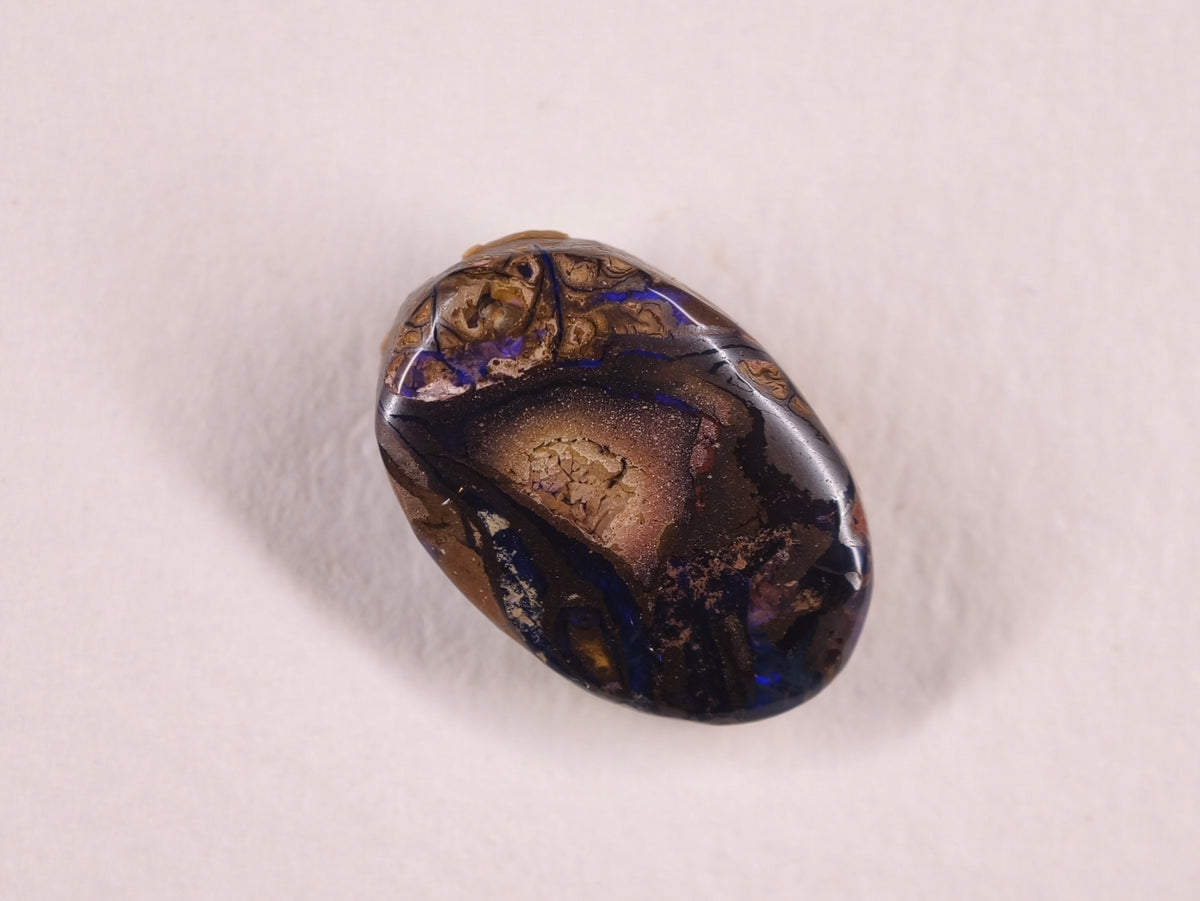 Opale boulder d’Australie — ovale — 9,1 ct