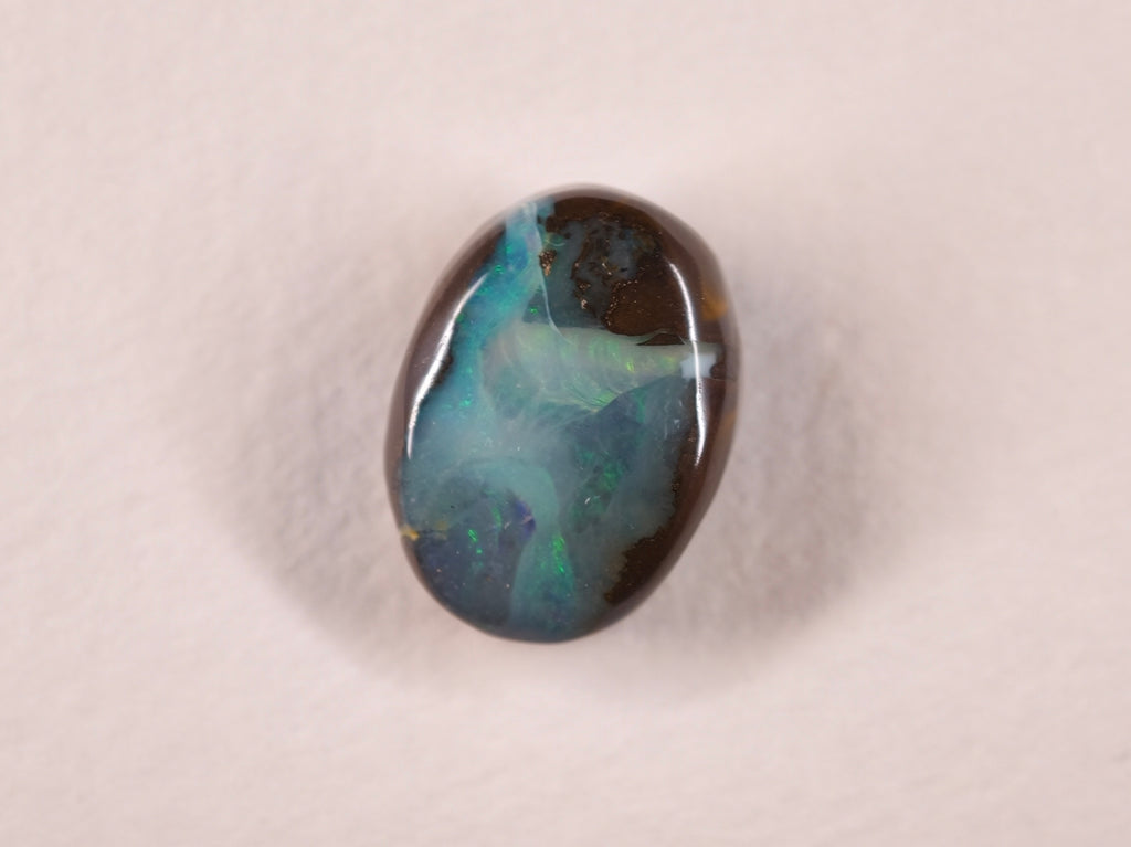 Opale boulder d’Australie — ovale — 12,8 ct