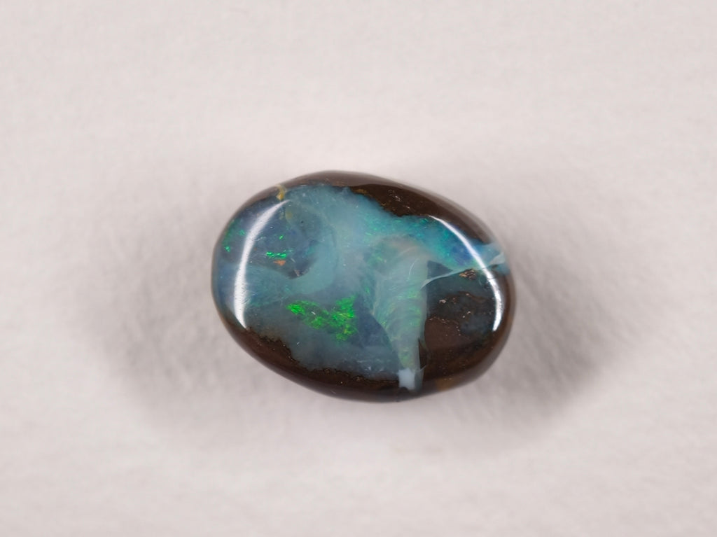 Opale boulder d’Australie — ovale — 12,8 ct