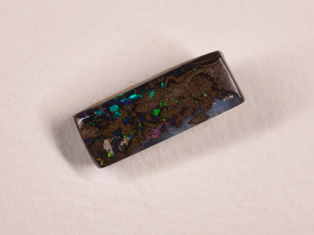 Opale boulder d’Australie — rectangle — 8,2 ct