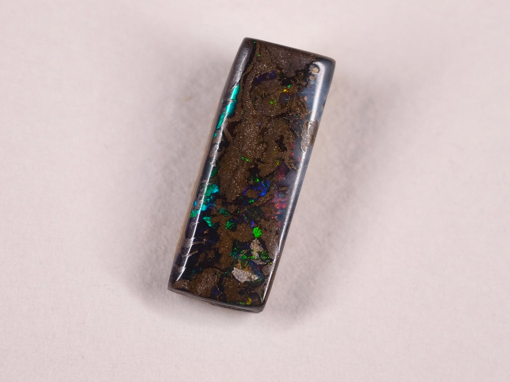 Opale boulder d’Australie — rectangle — 8,2 ct
