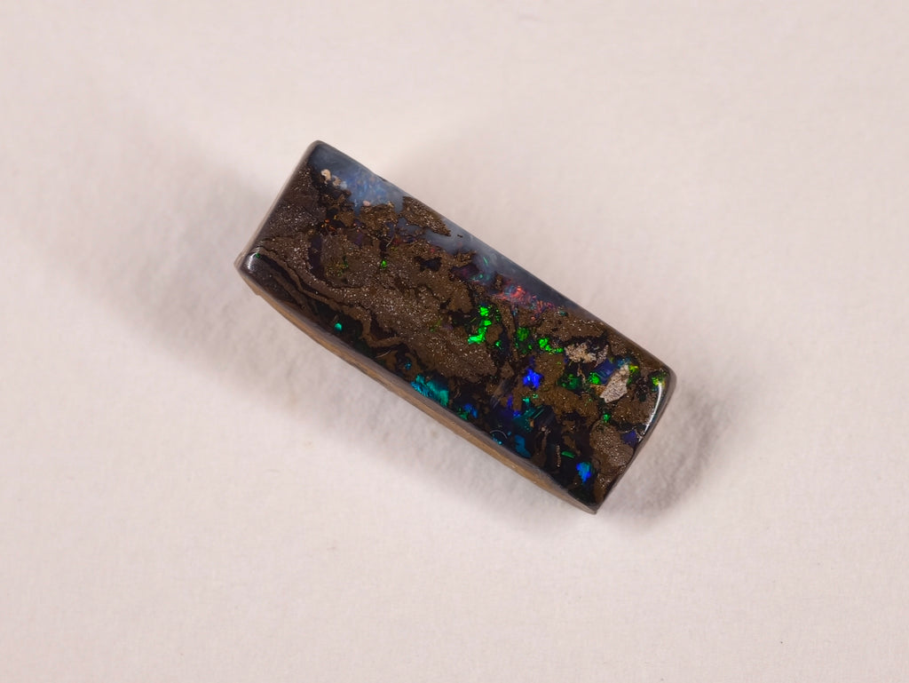 Opale boulder d’Australie — rectangle — 8,2 ct