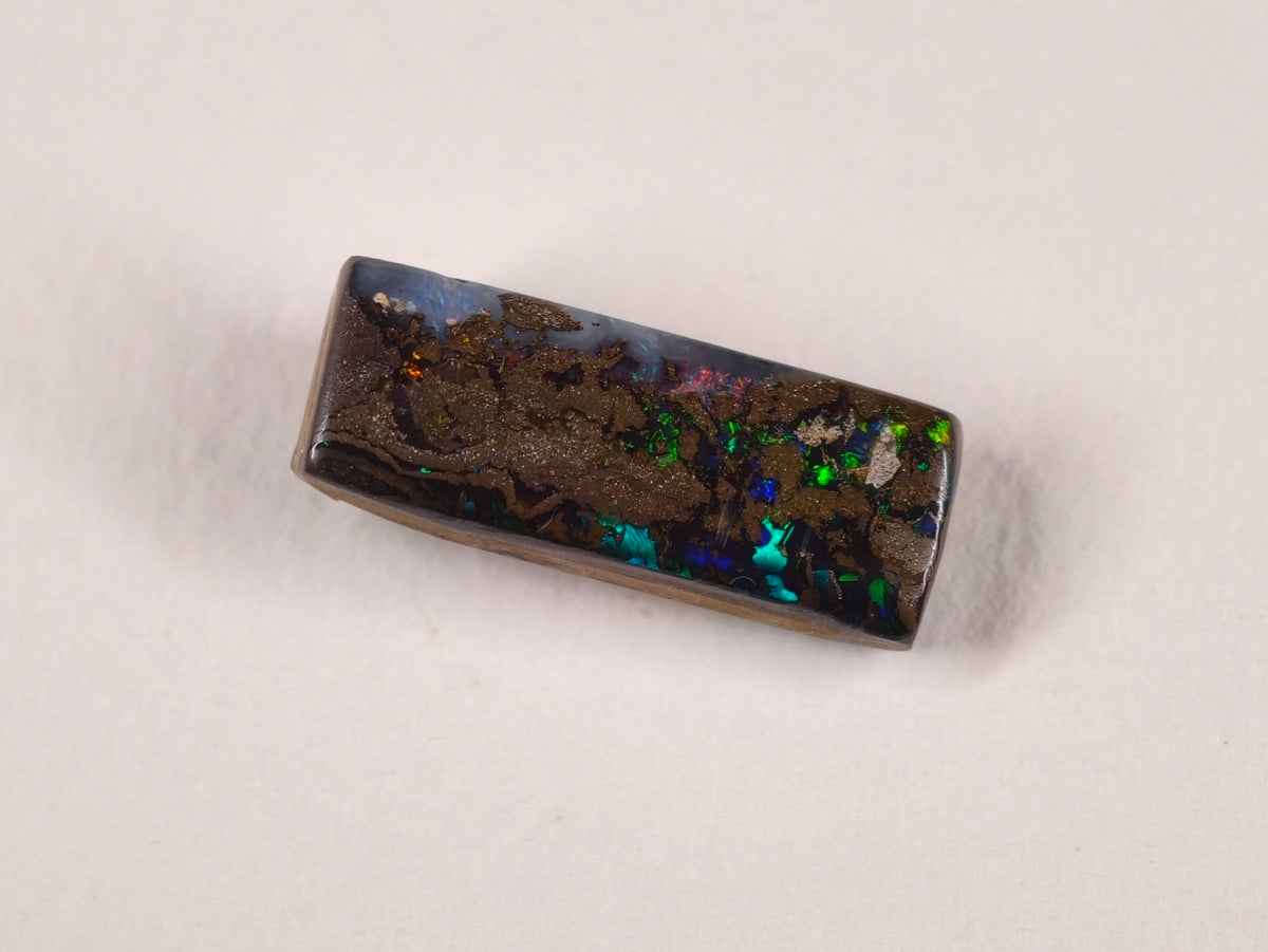 Opale boulder d’Australie — rectangle — 8,2 ct