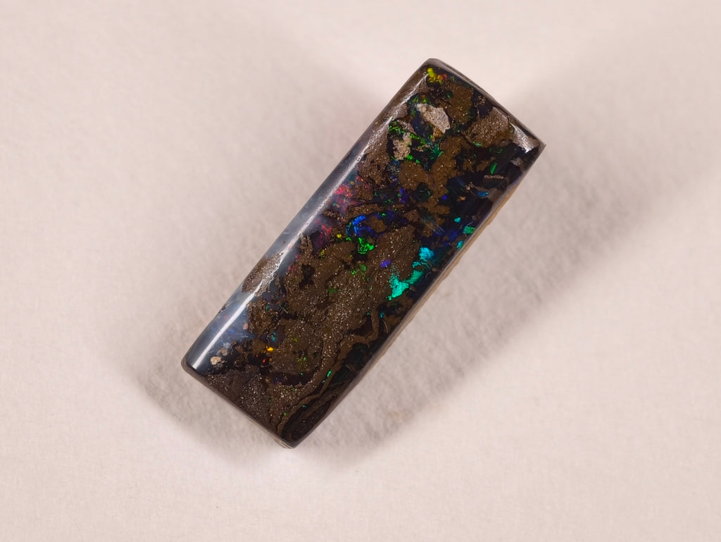 Opale boulder d’Australie — rectangle — 8,2 ct