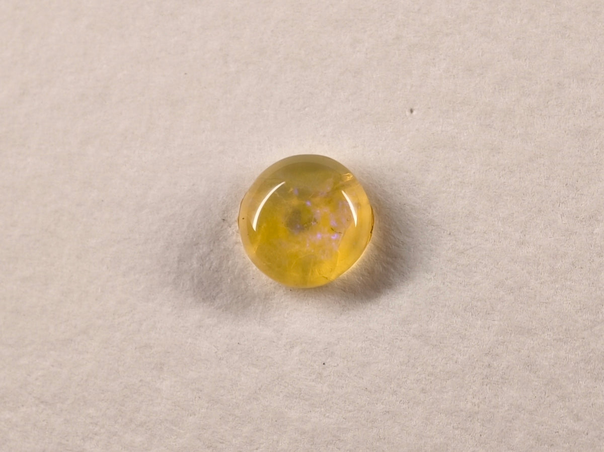 Opale d’Australie — ronde — 0,95 ct