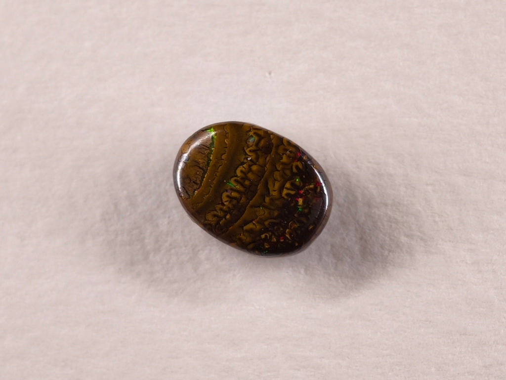 Opale boulder d’Australie — ovale — 4,5 ct