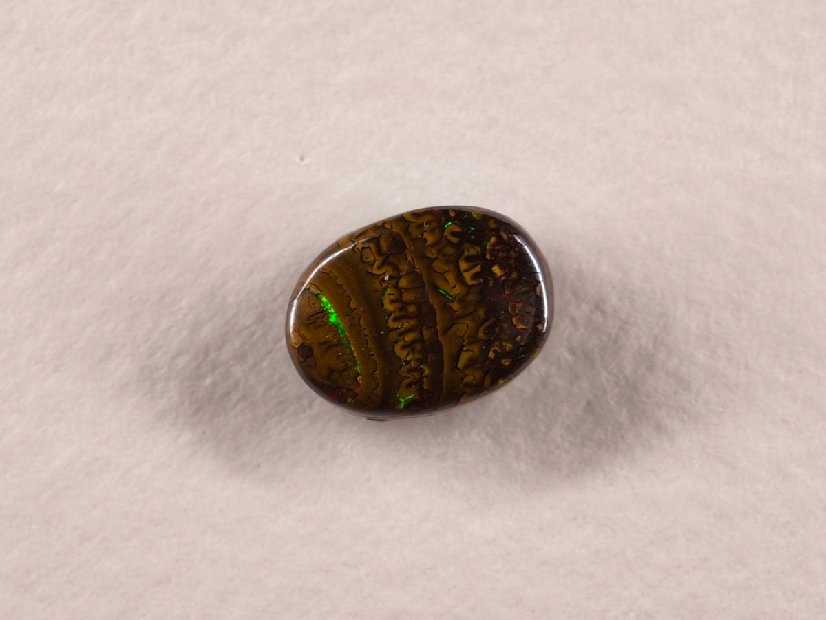 Opale boulder d’Australie — ovale — 4,5 ct