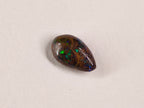 Opale boulder d’Australie — forme libre — 1,8 ct