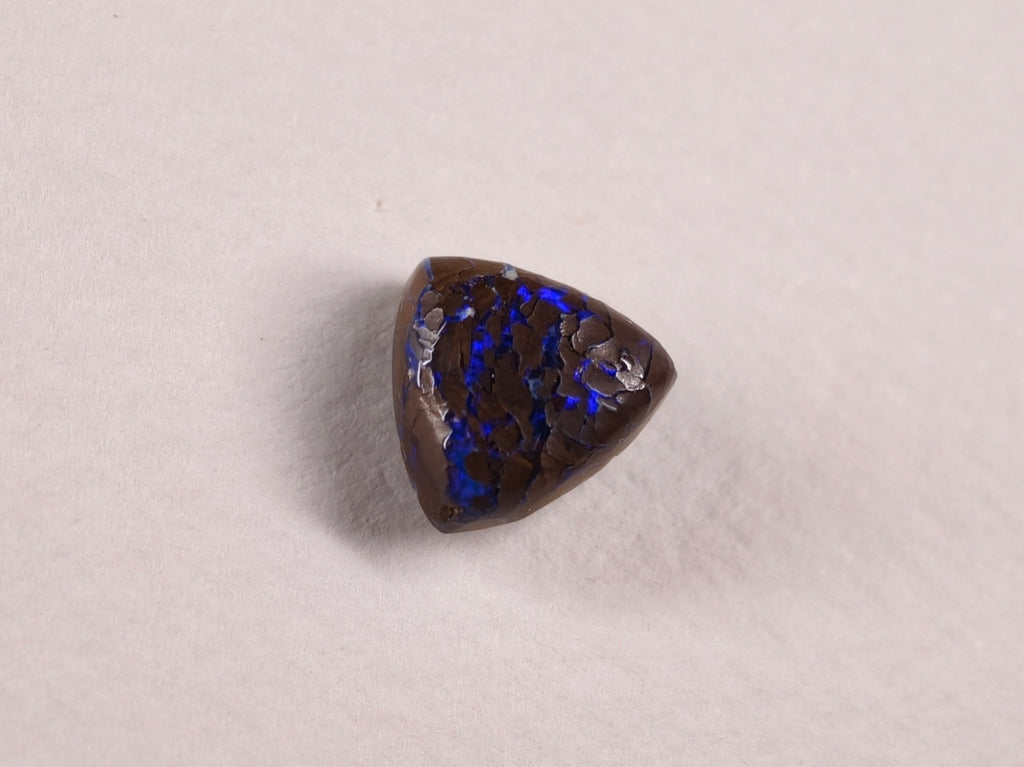 Opale boulder d’Australie — forme libre — 4,3 ct