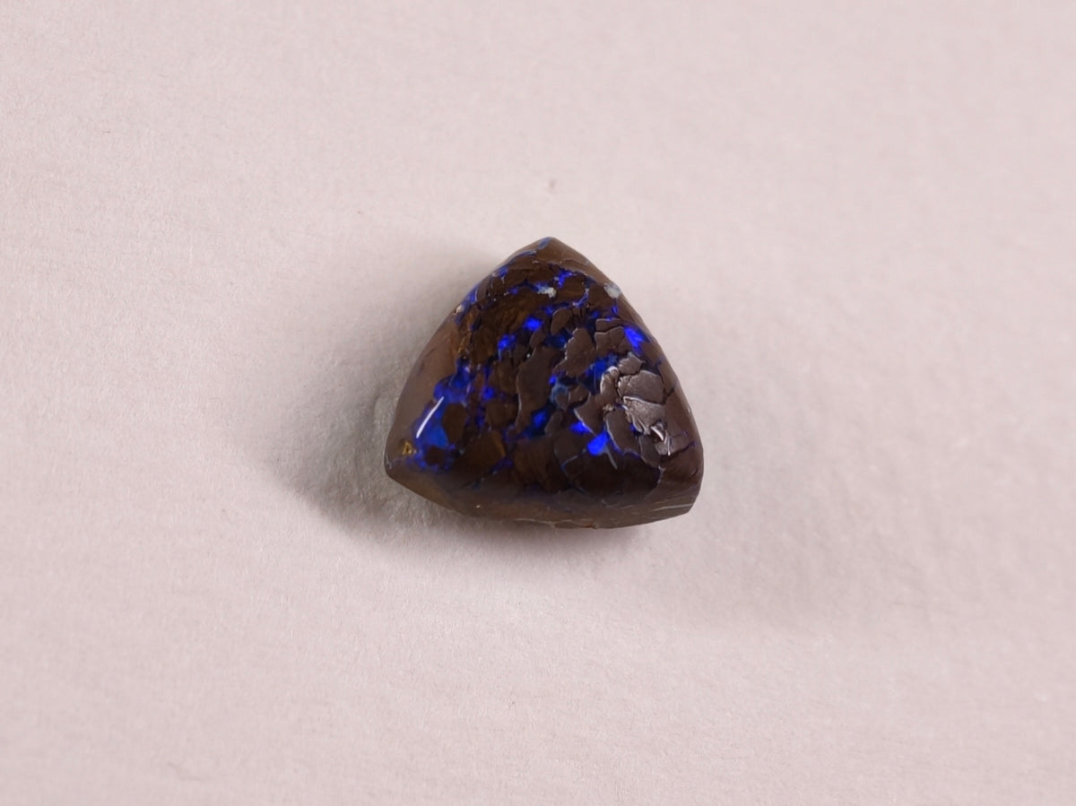 Opale boulder d’Australie — forme libre — 4,3 ct