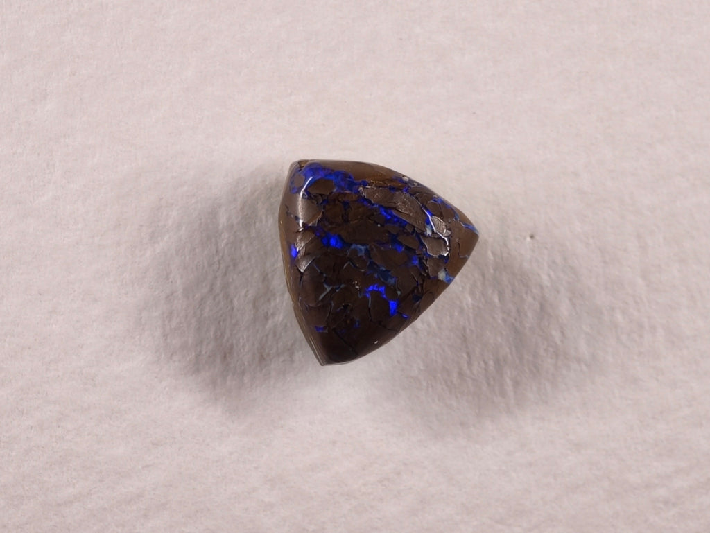 Opale boulder d’Australie — forme libre — 4,3 ct