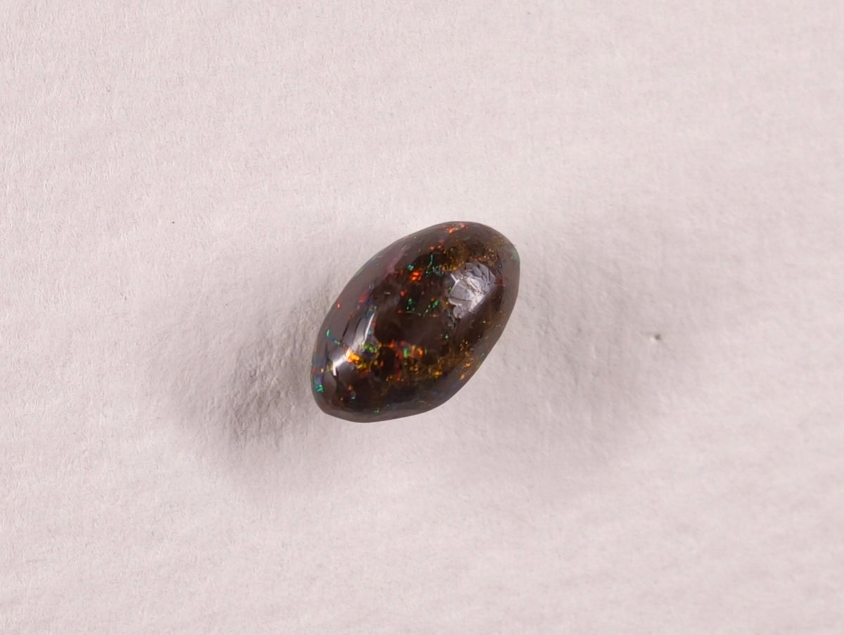 Opale boulder d’Australie — marquise — 1,2 ct
